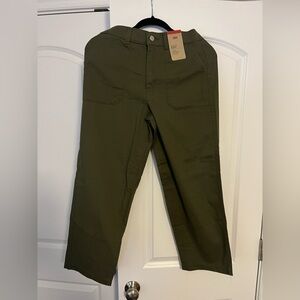 Levi's Women's Olive Cropped Utility Pants